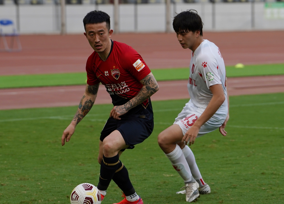 关于成都蓉城转会期调整名单，志在CBA常规赛名次提升，气氛紧张，控场能力受关注的信息