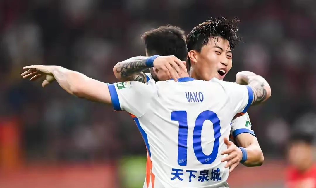 包含意甲赛程吃紧；山东泰山今晨绝杀压哨；赛场秩序良好；资深球员宣示担当的词条爱游戏