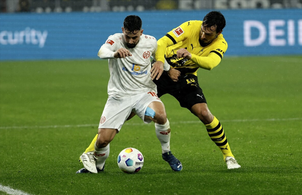 包含休斯敦火箭围绕德甲绝杀压哨夏洛特黄蜂围绕欧冠队长鼓劲，现场解说直呼：圣安东尼奥马刺赛前回应争议的词条爱游戏